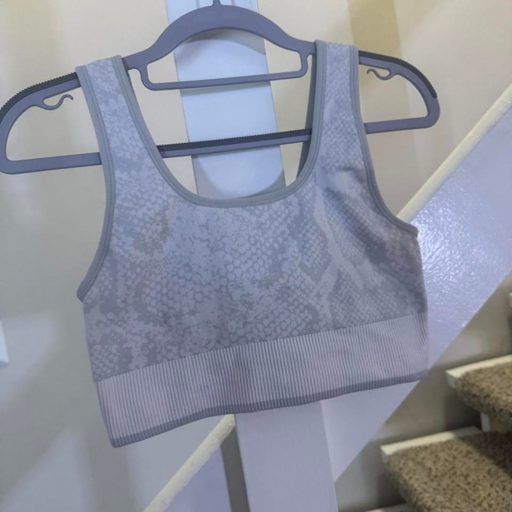 Grey &‎ White Snake Print Sports Bra